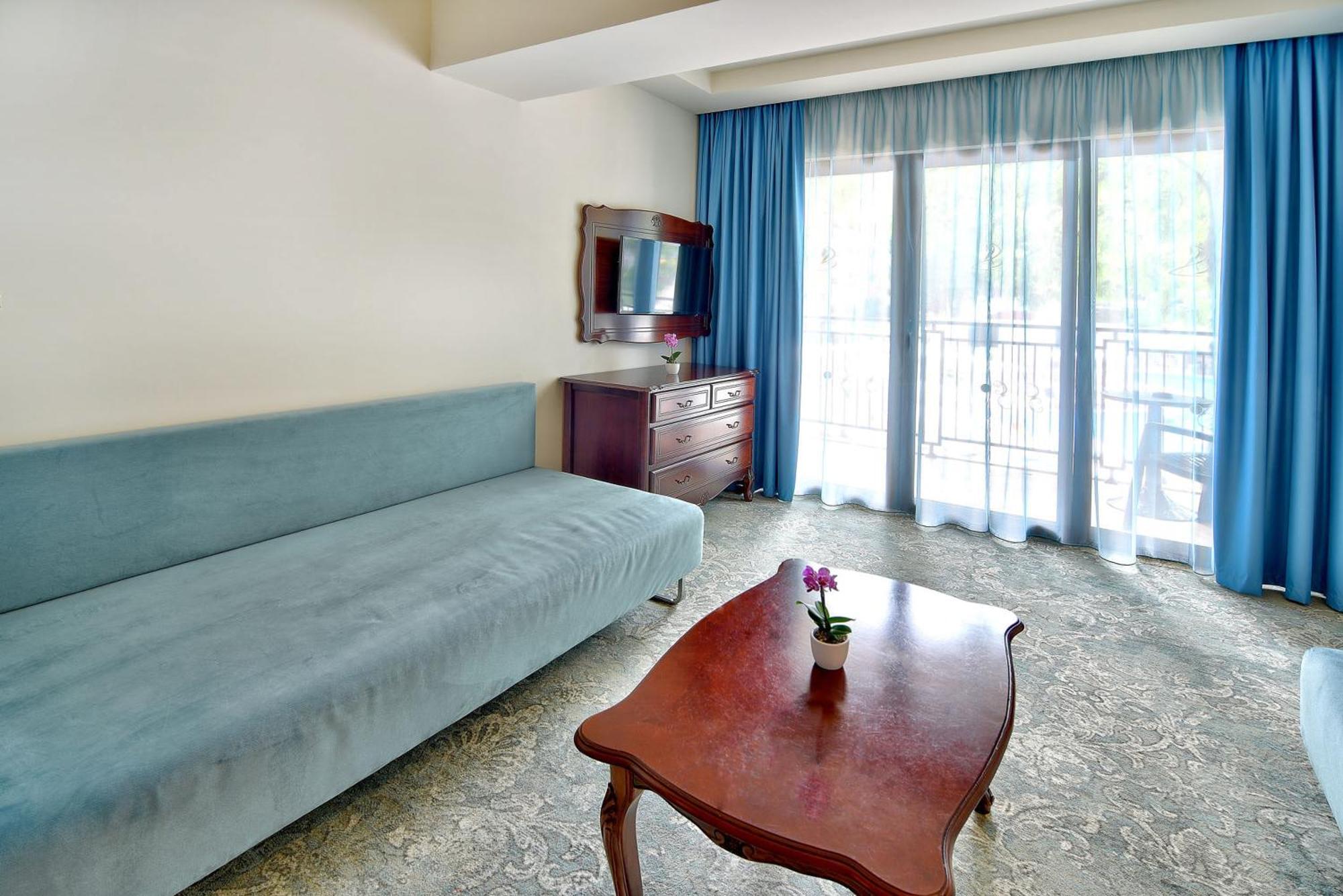Otel Aquaclub Grifid Bolero 4*